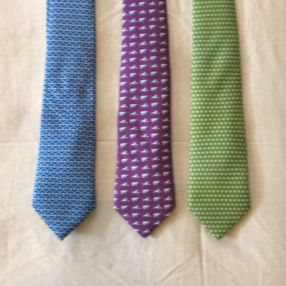 Bundle of three Vineyard Vines silk ties